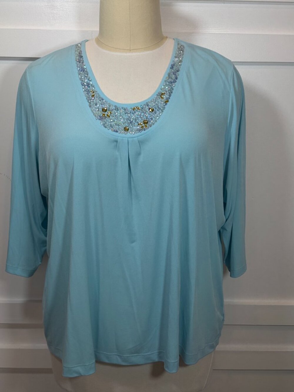 Susan Graver Tunic Top Women's 3X Light Blue Silver Beaded Scoop Neck NWT